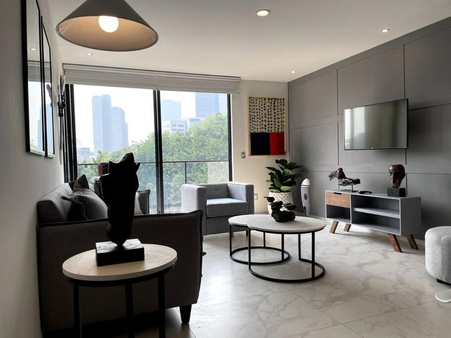 Apartamento Lujoso De Disenadora / Limpieza Diaria *